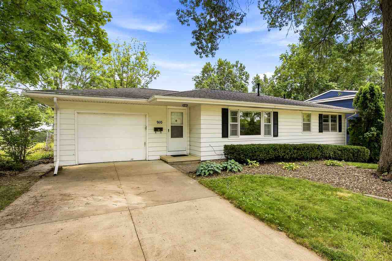 910 Talwrn Court — photo