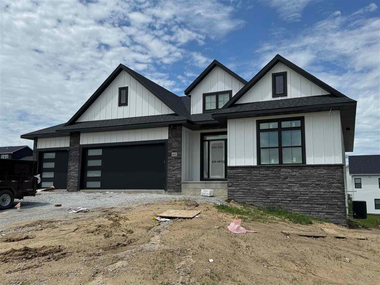 612 Rock Ridge Rd — photo