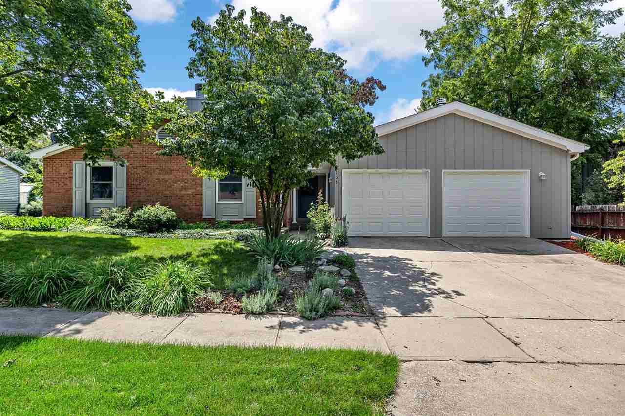 1205 Brookwood Dr — photo
