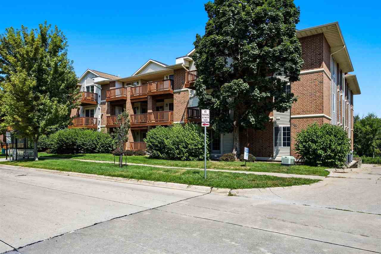 450 West Side Drive — photo