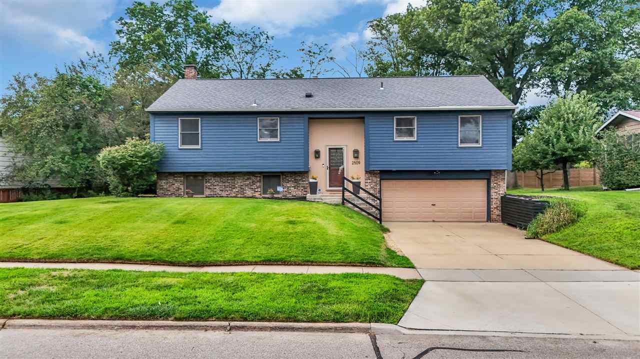 2509 Blue Ridge Dr NE — photo
