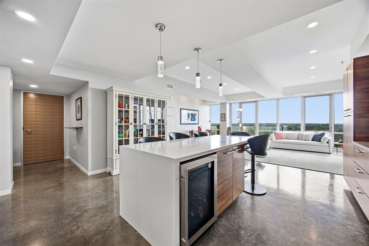 404 E College St 1404 — photo