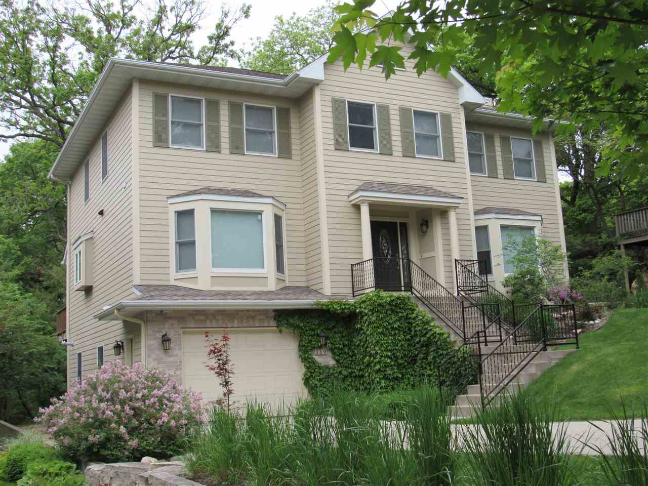 119 Richards Street — photo