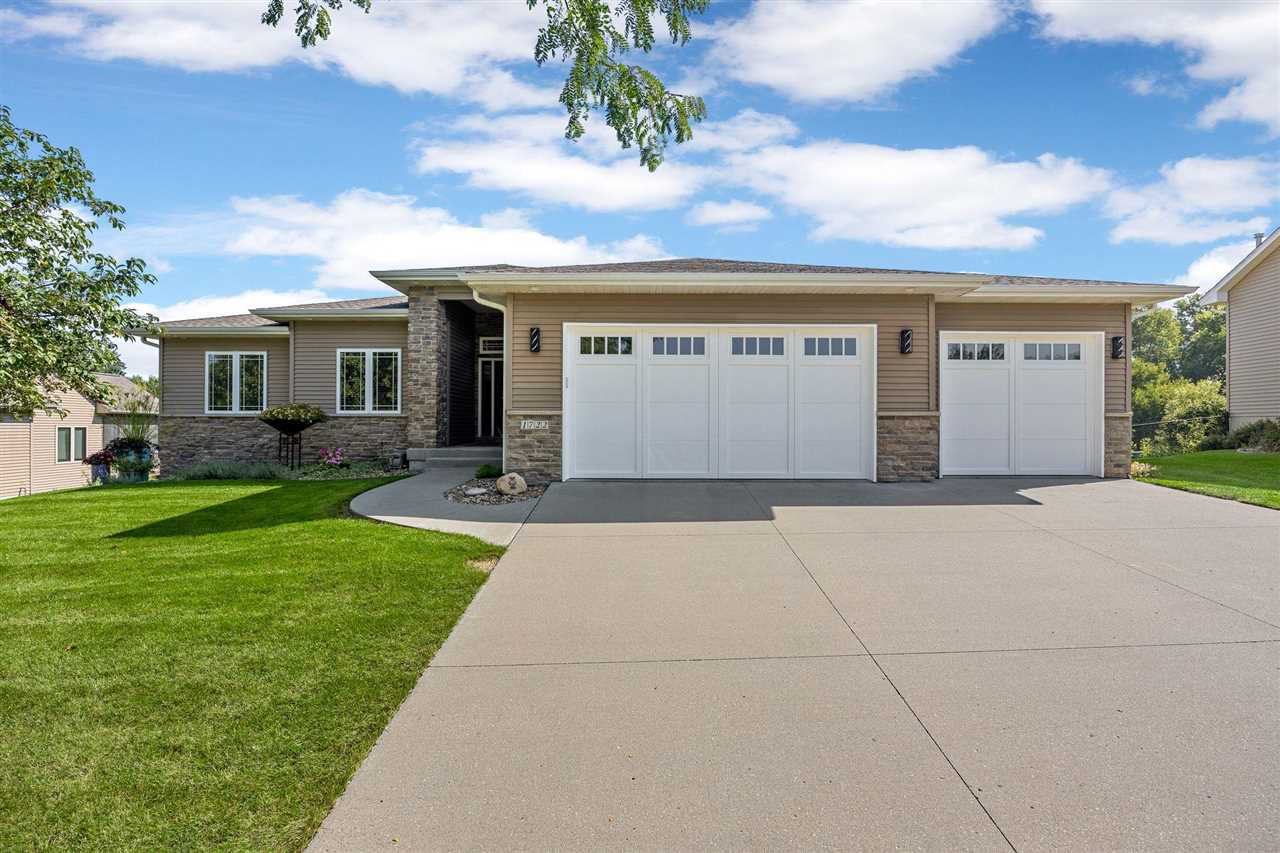 1722 Lake Shore Dr — photo