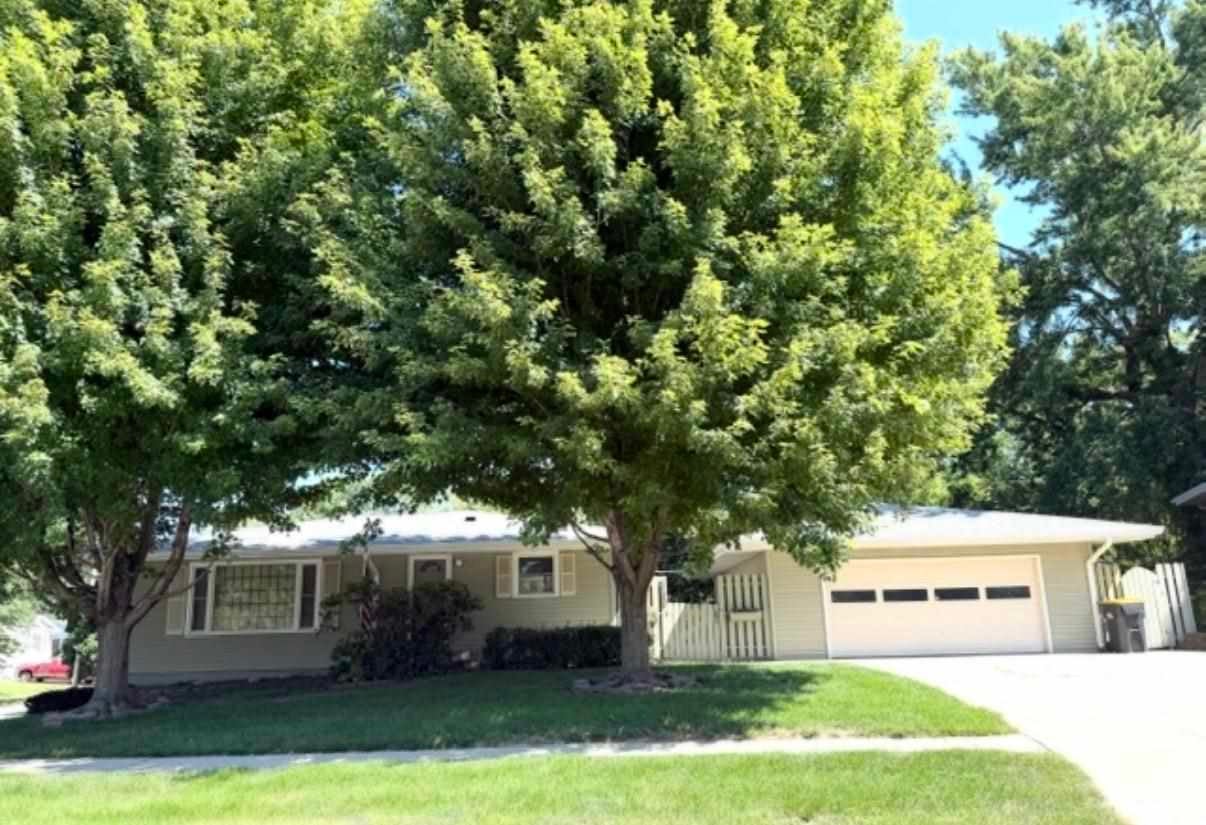 1100 Brookwood Dr — photo