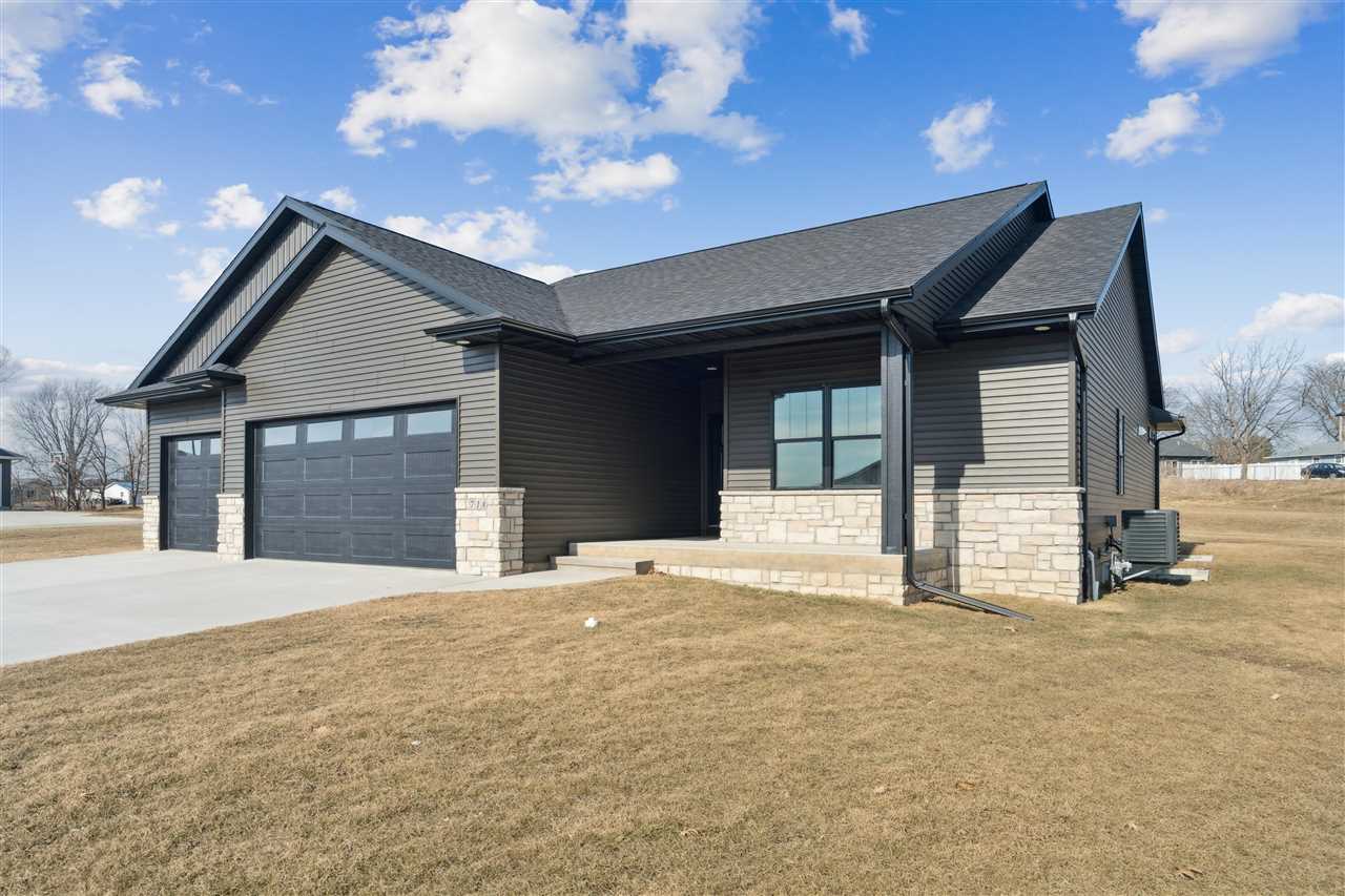 718 Pointer Circle, CenterPoint, IA 52213 — photo 2
