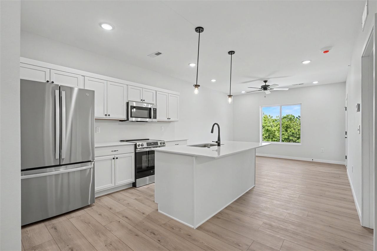 4428 Deer Creek Rd 304 — photo