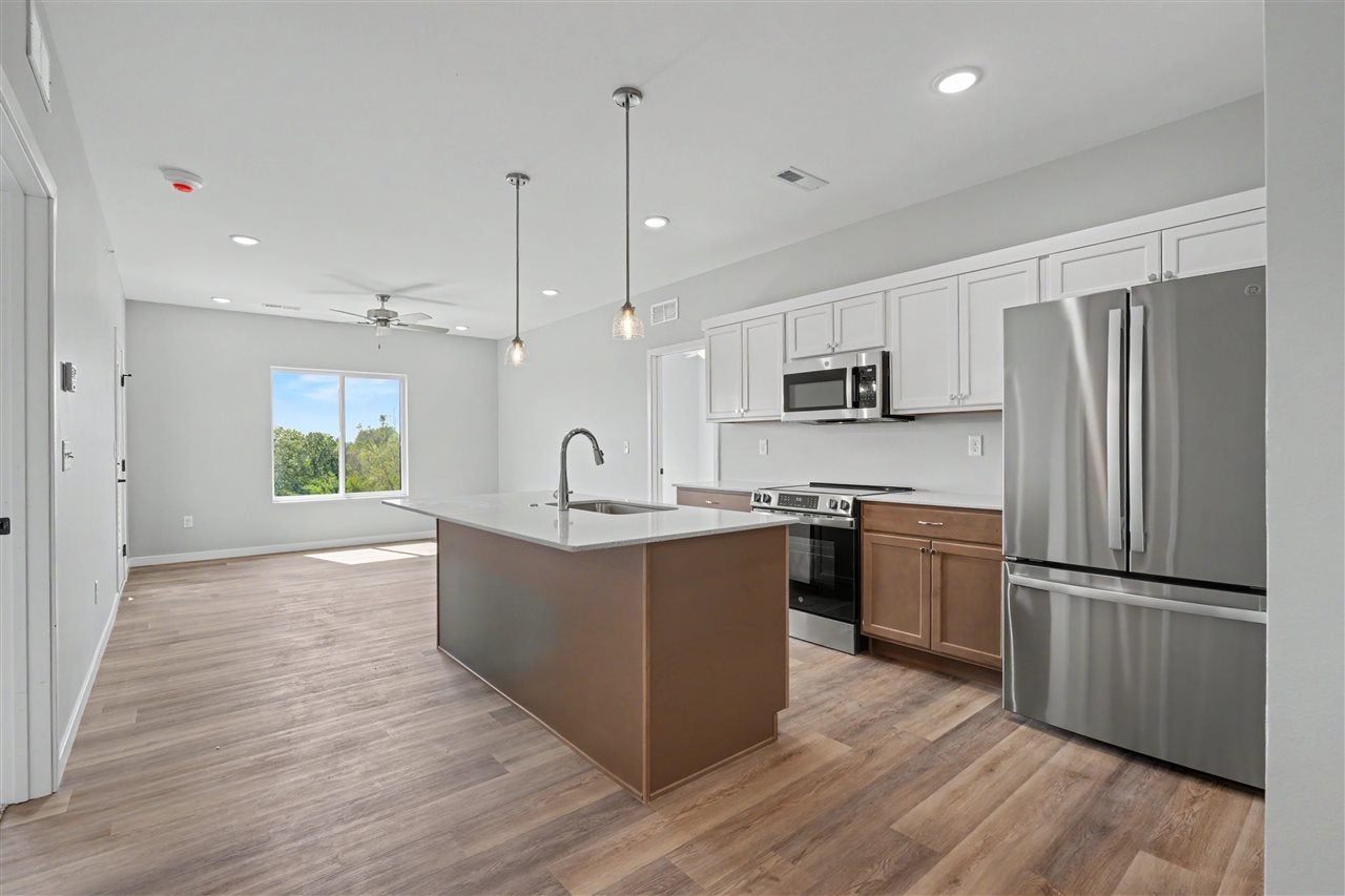 4428 Deer Creek Rd 303 — photo