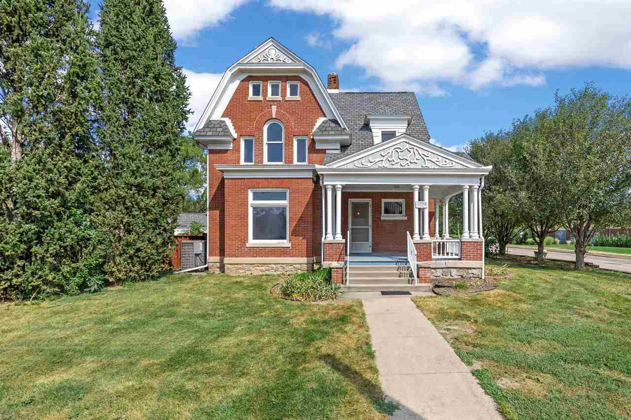 1029 N Dodge Street — photo