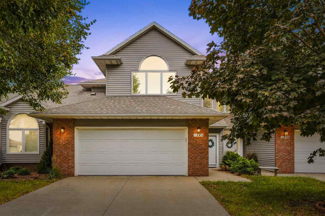 1342 Oxford Pl — photo