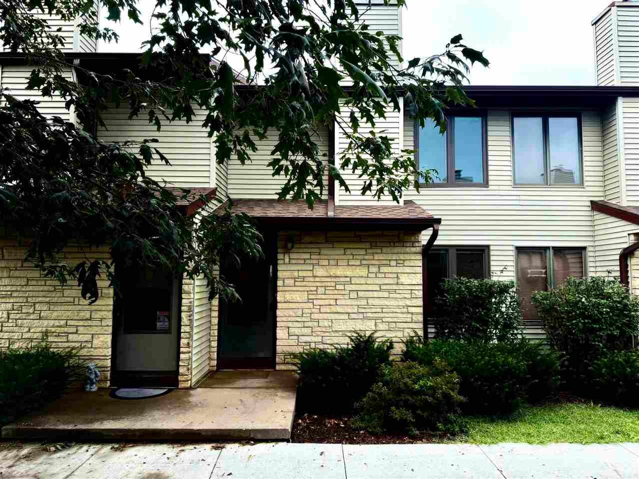 1146 Mormon Trek Blvd — photo