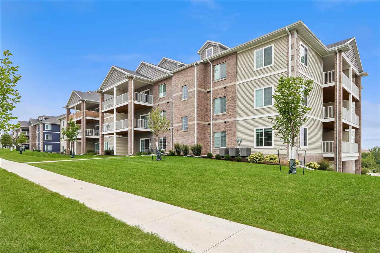 2875 Spring Rose Circle — photo
