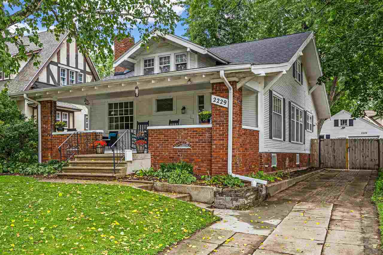 2229 Meadowbrook Dr SE — photo