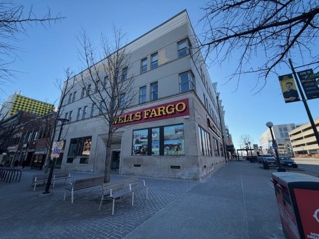 103 E College Street — photo