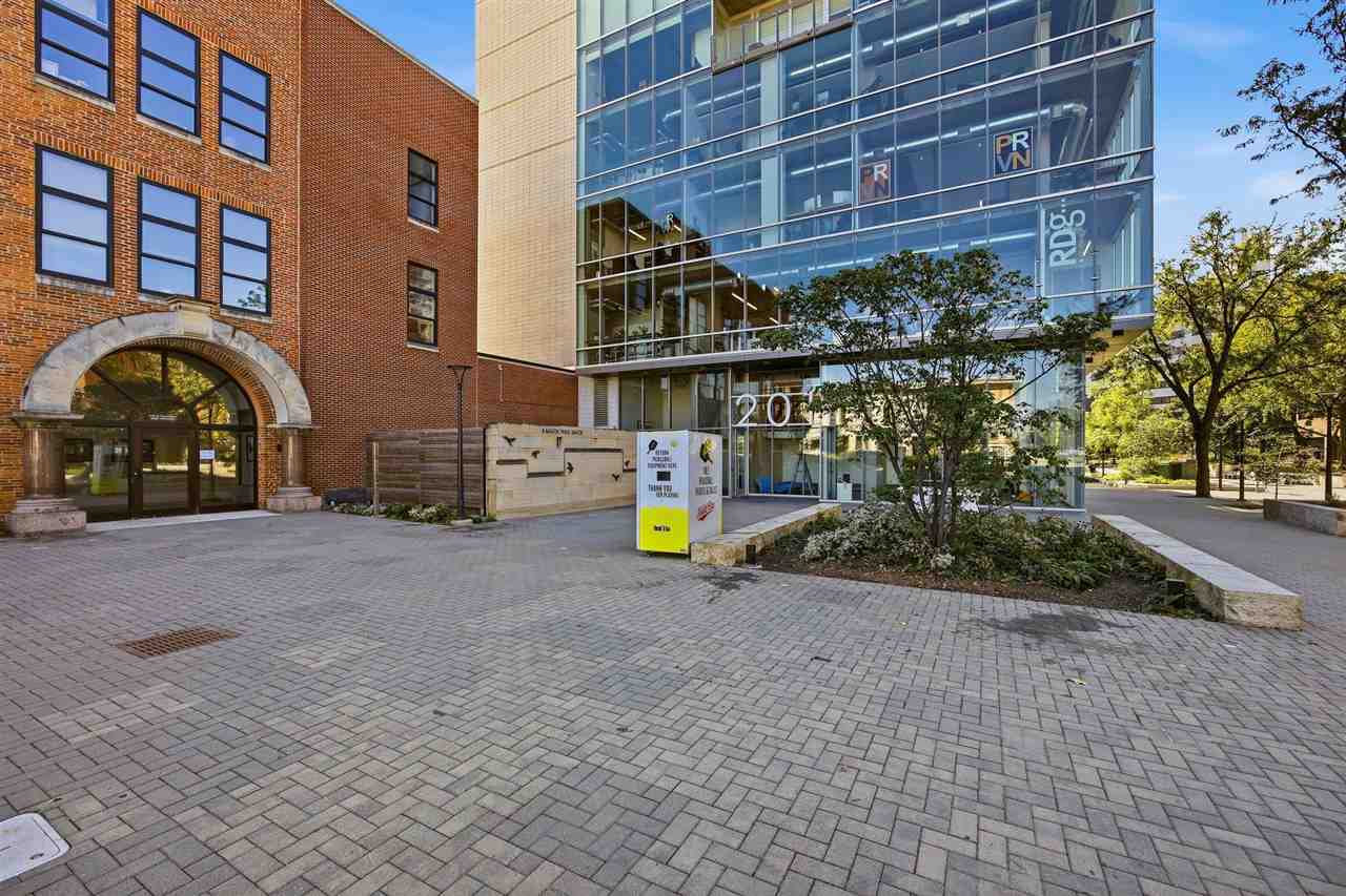 201 E Washington Street — photo