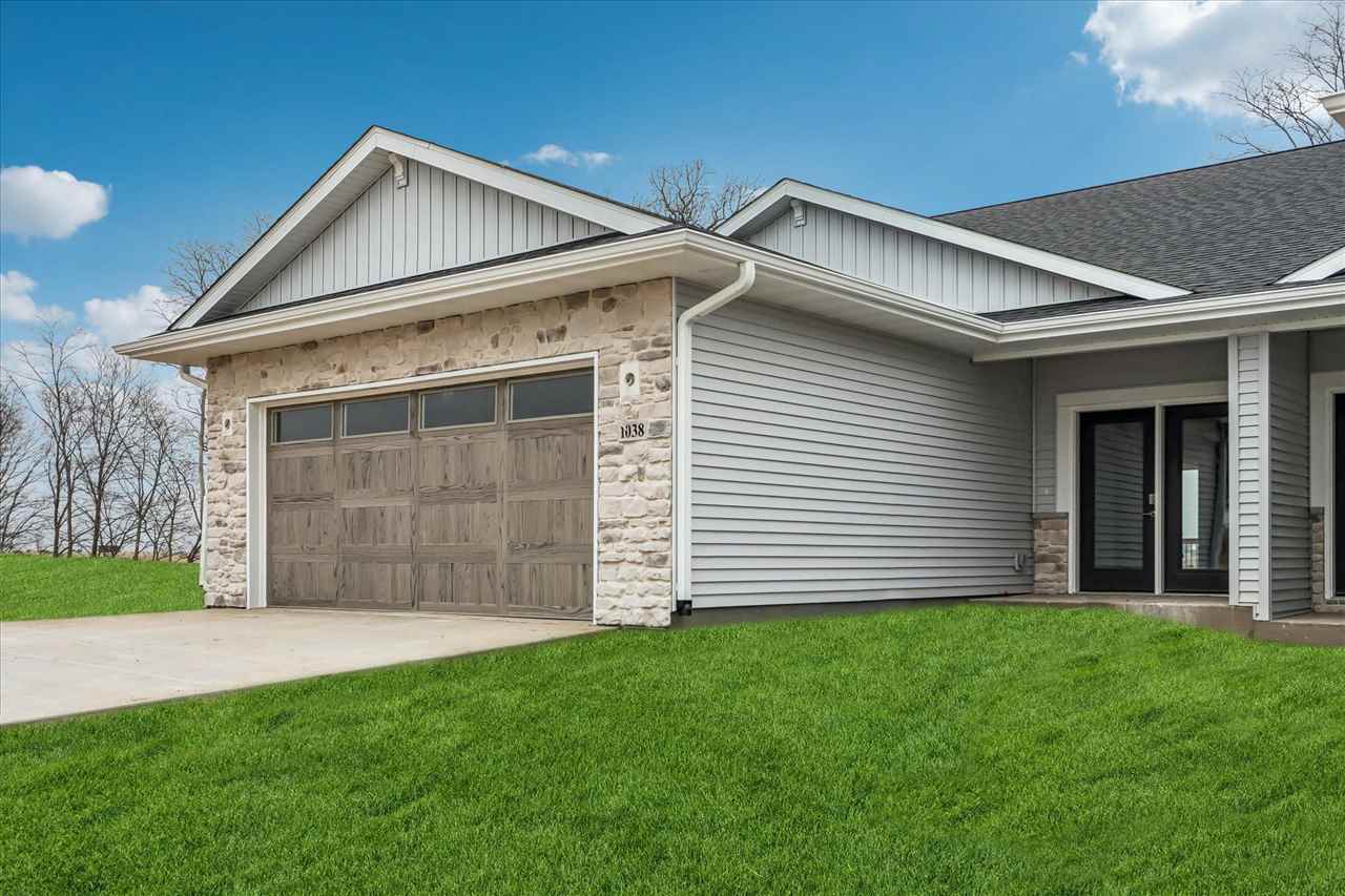 1022 Highland Trail — photo