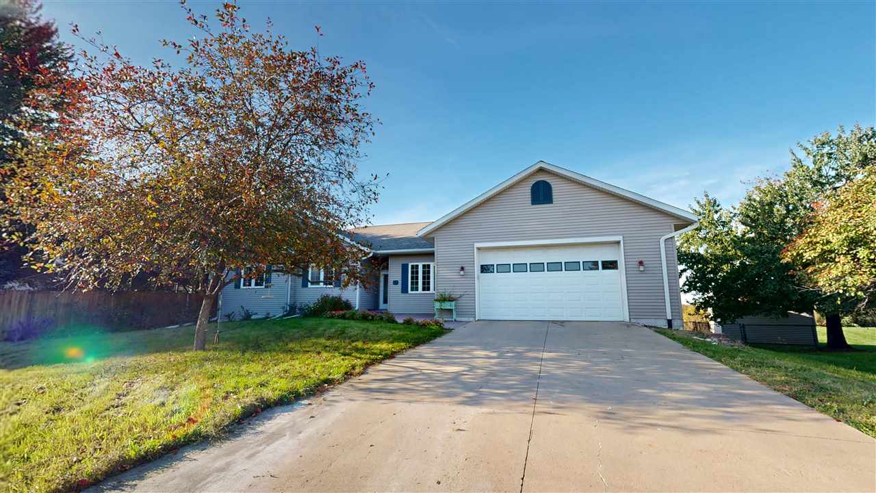 60 Goldfinch Circle — photo