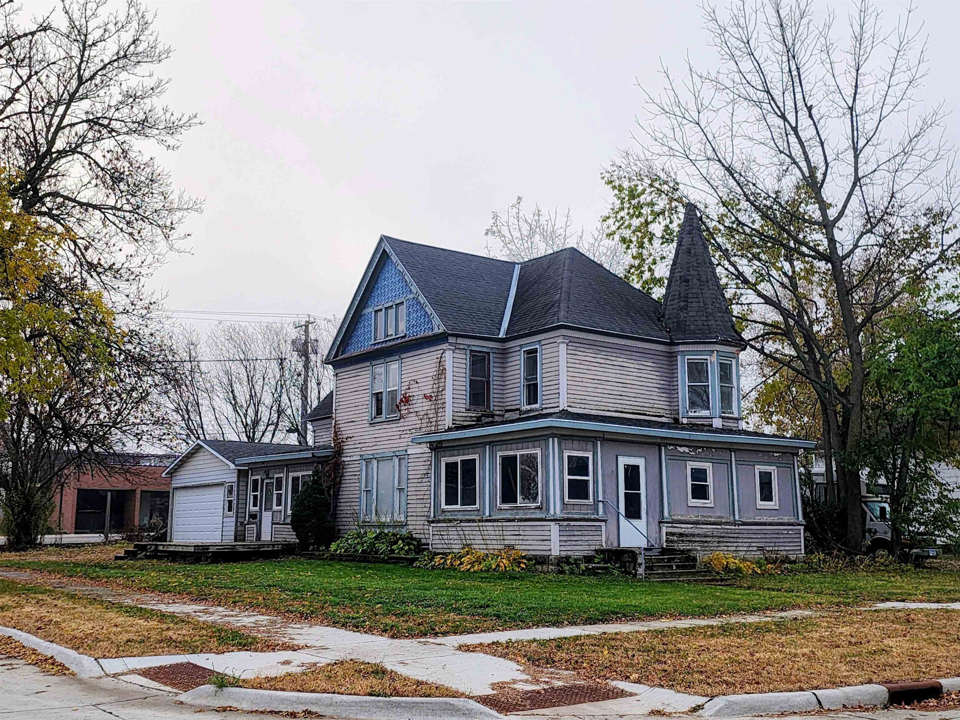 1102 Lake Street — photo