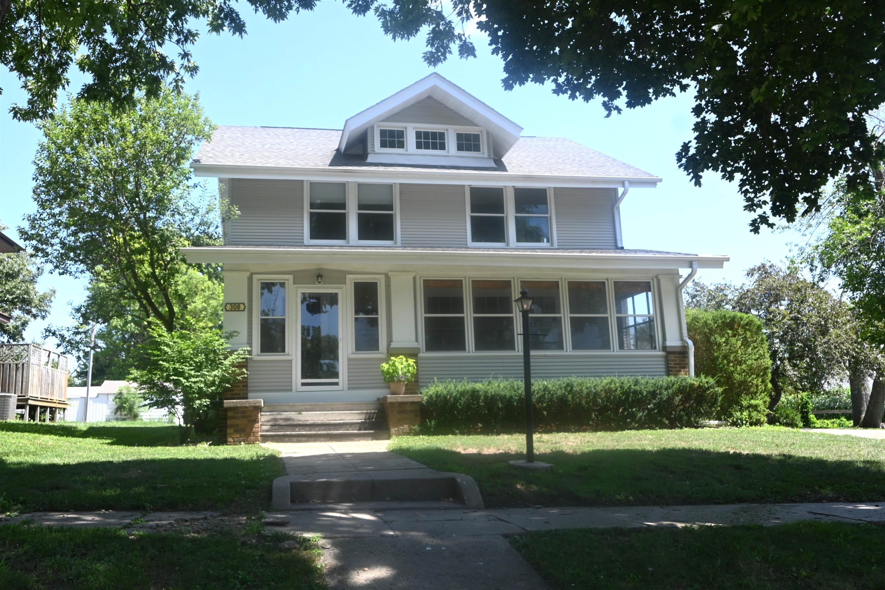 308 Summit Street — photo