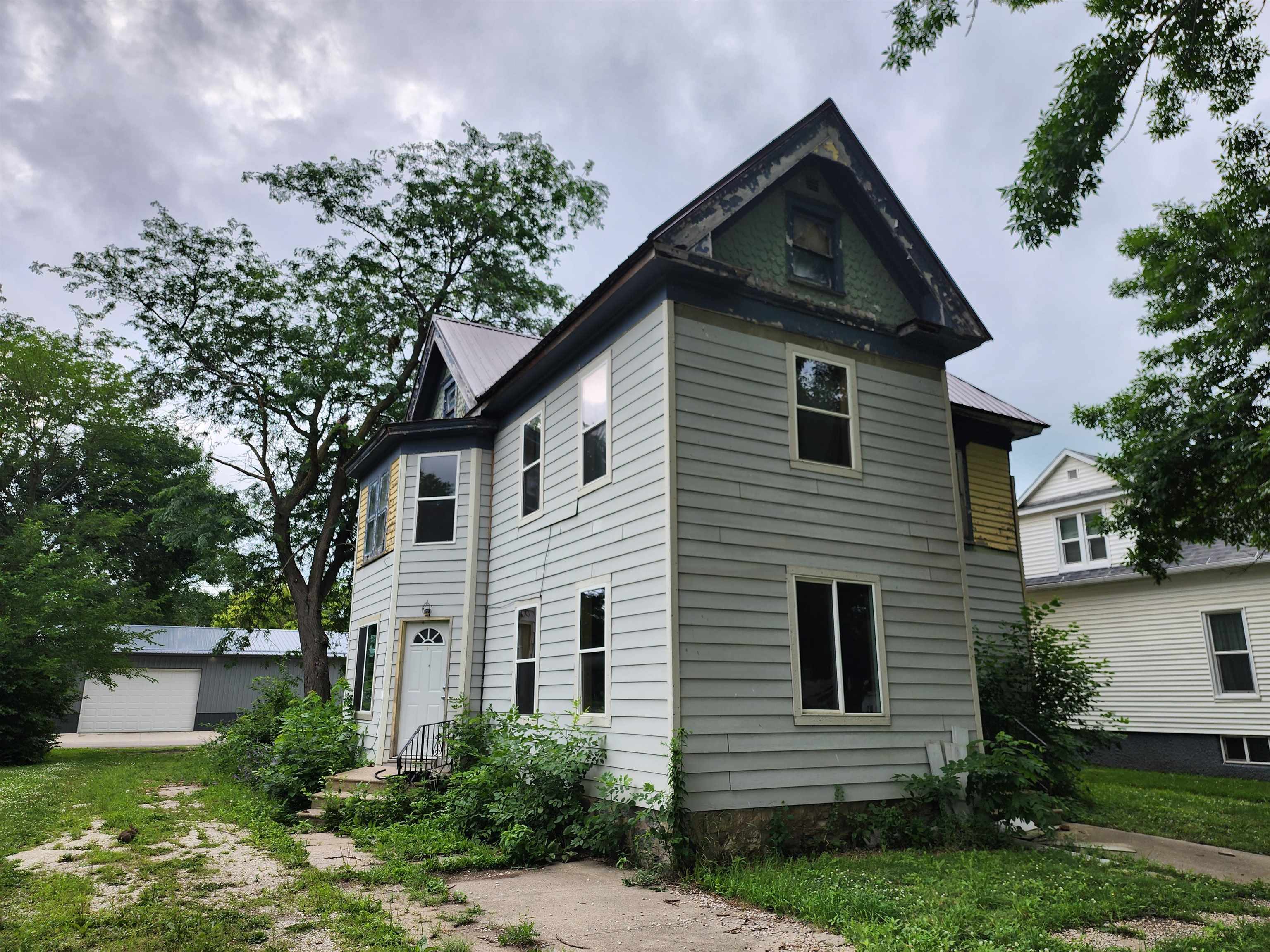 1405 Broadway St Street — photo