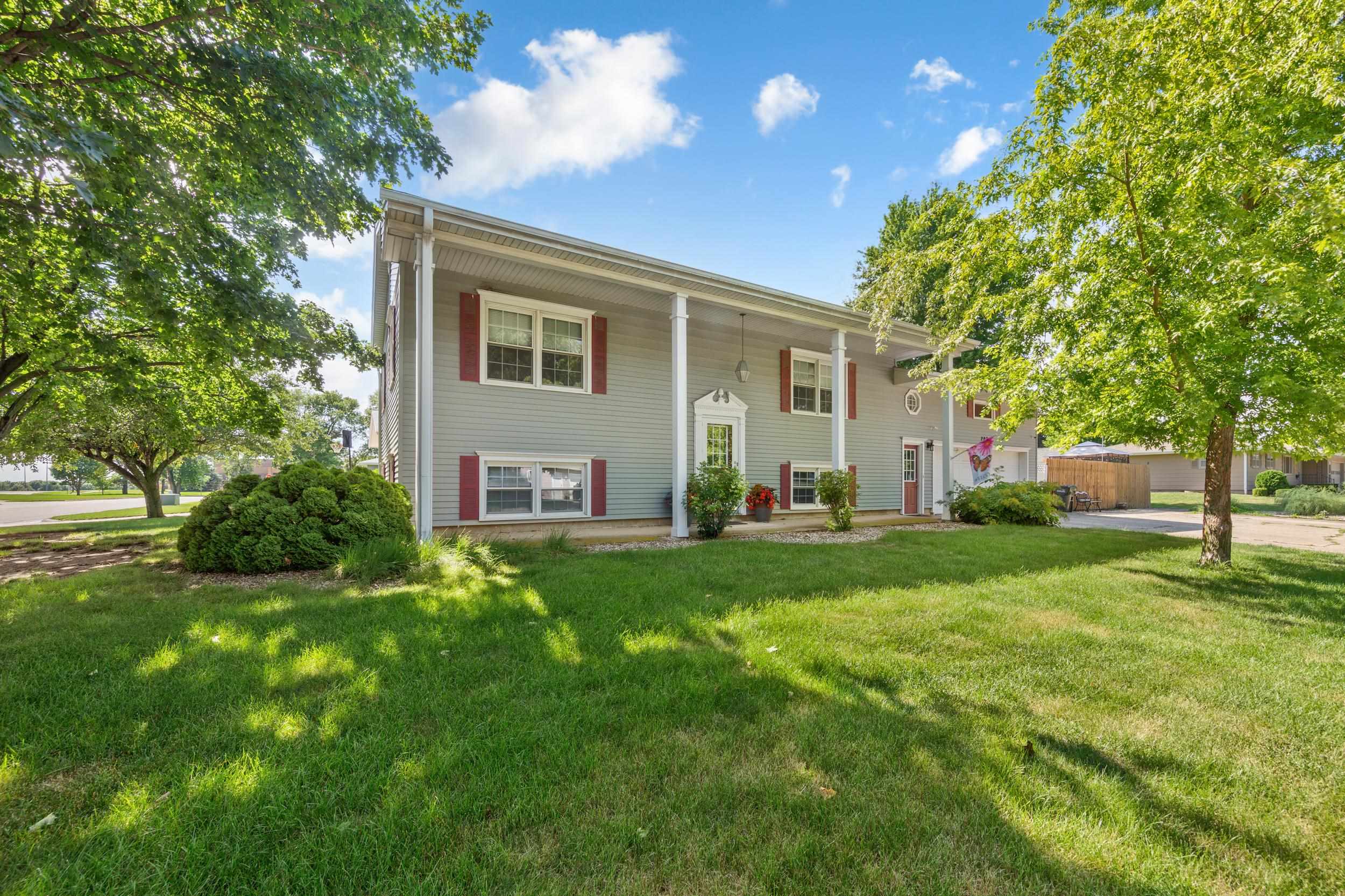 207 Wallace Street — photo