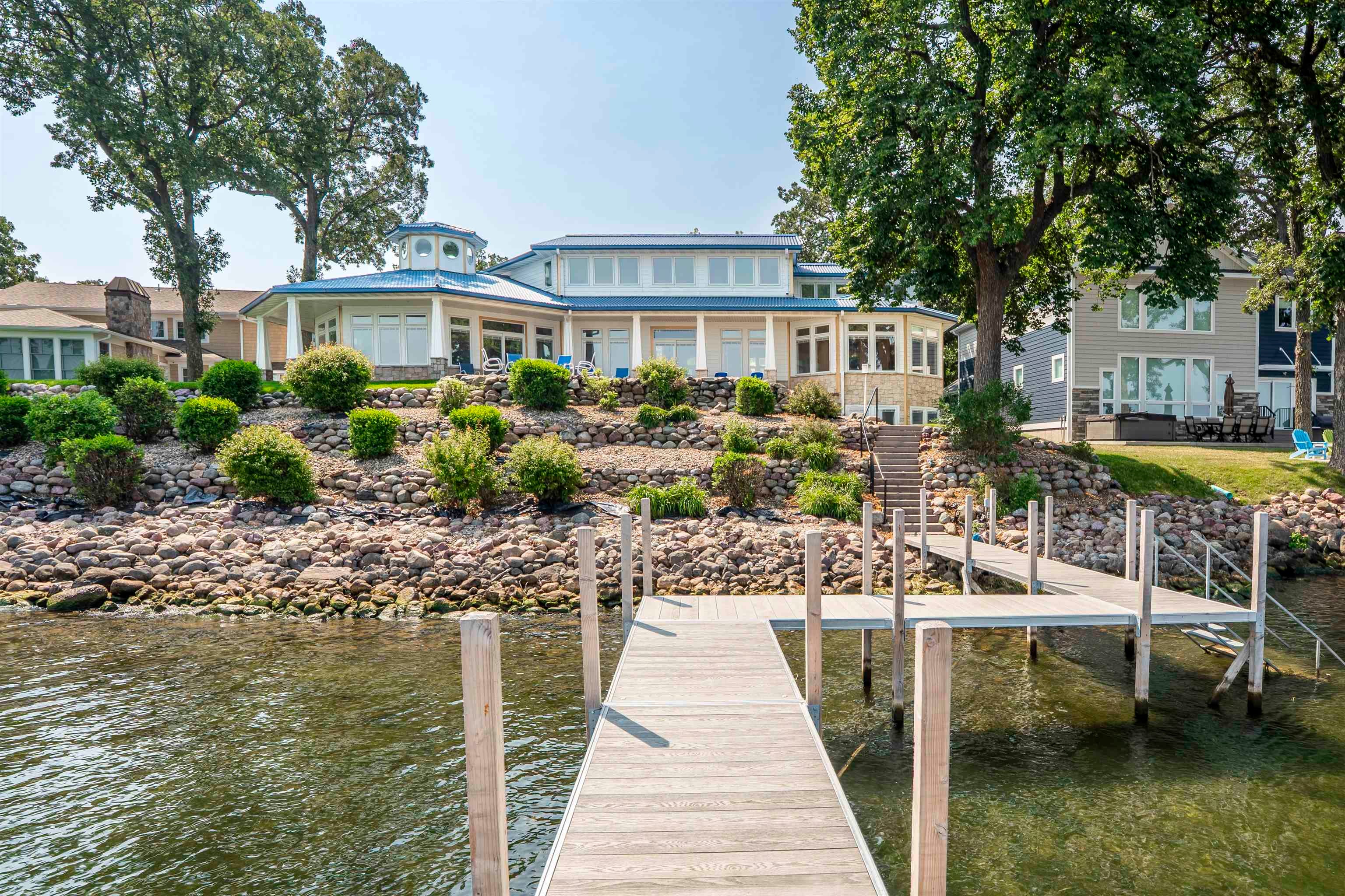 2502 Okoboji Blvd — photo