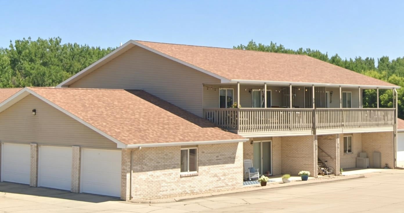 1652 Exchange Street 33 — photo