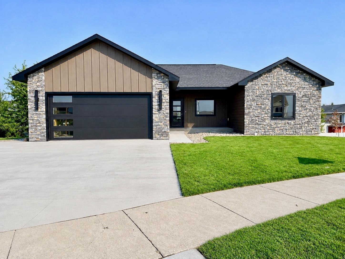 3613 Kings Court — photo