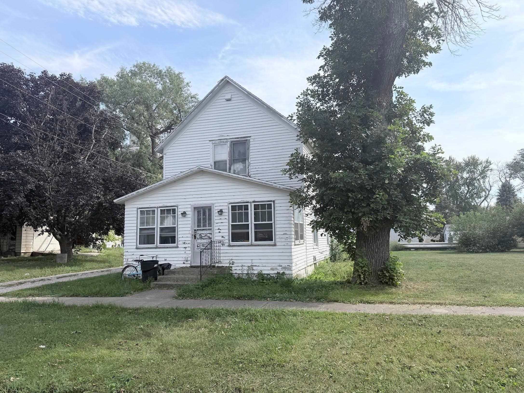 1506 Center Street — photo