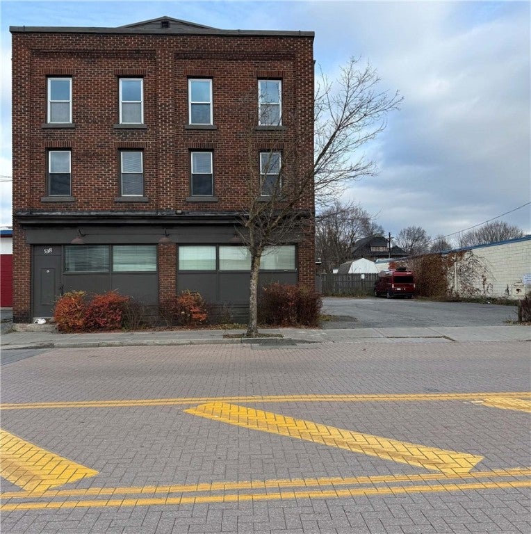 538 W State Street — photo