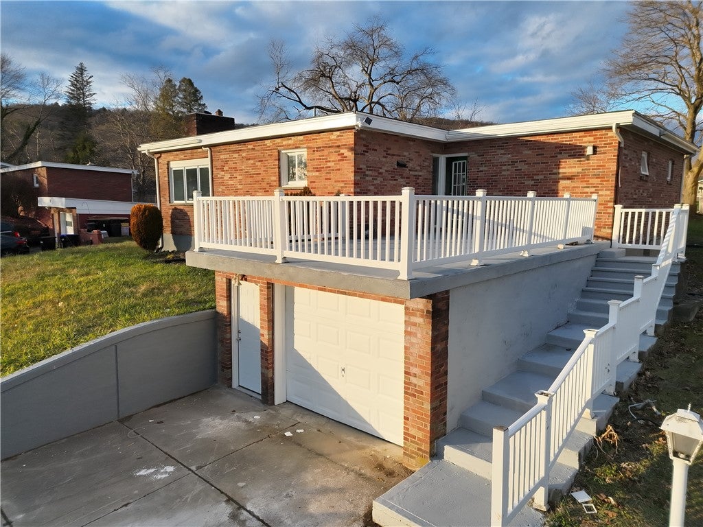 21 Circle Drive — photo