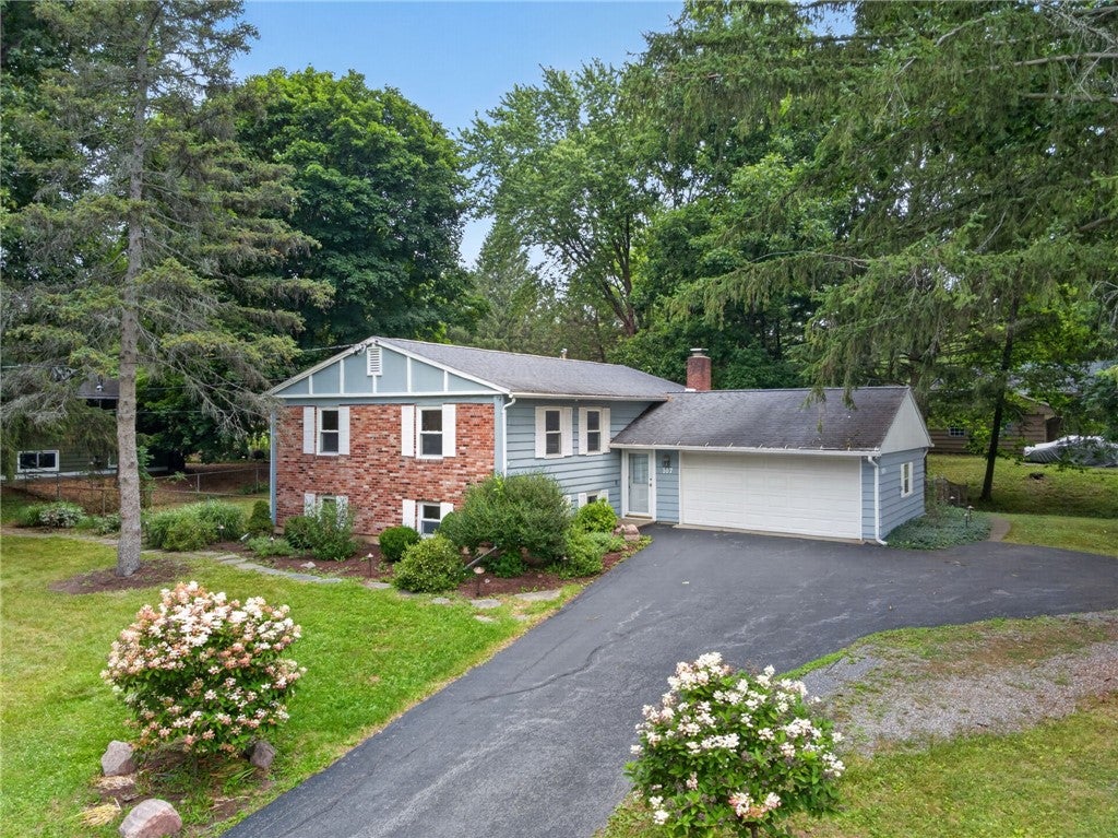 107 Salem Drive — photo