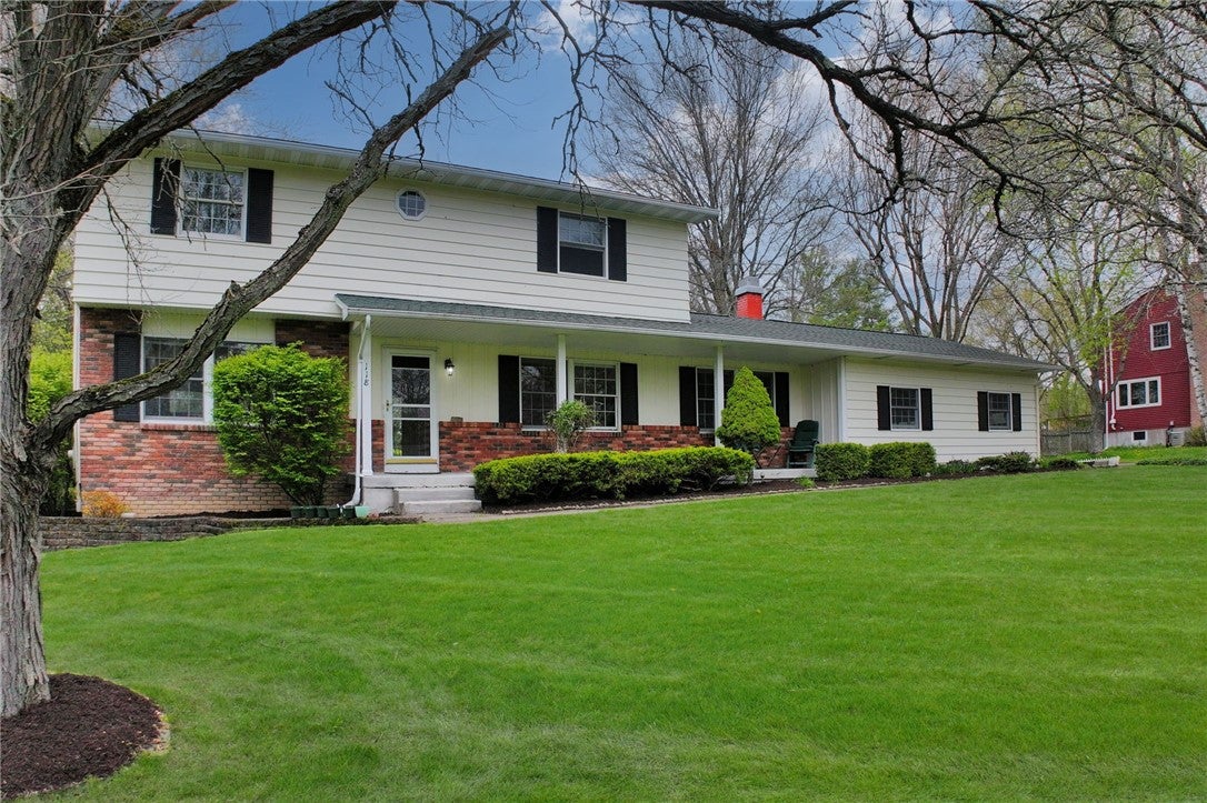 118 Simsbury Drive — photo