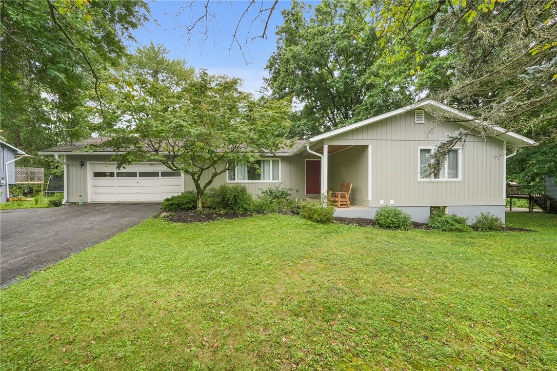 135 Simsbury Drive — photo