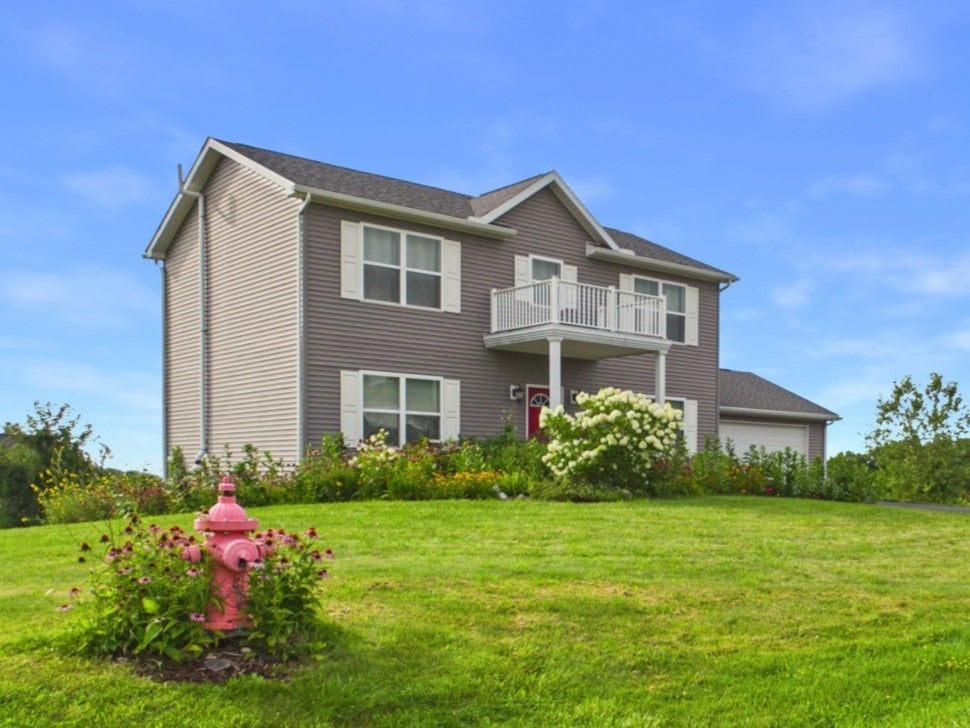 150 Woodsedge Drive — photo