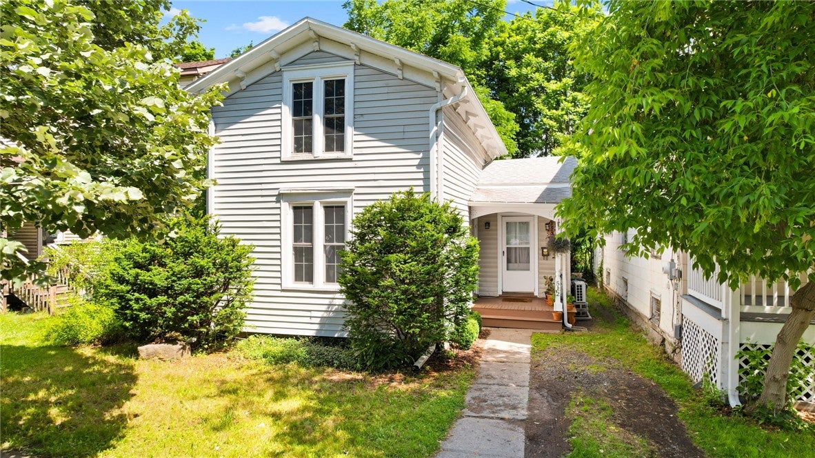 512 W Seneca Street — photo