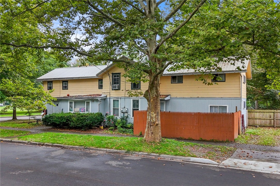 502 W Court Street — photo