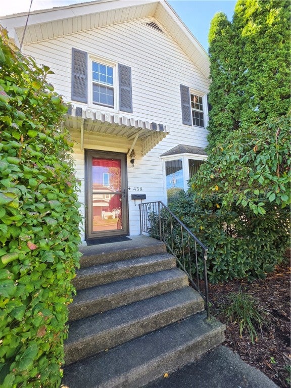 458 Grand Ave — photo