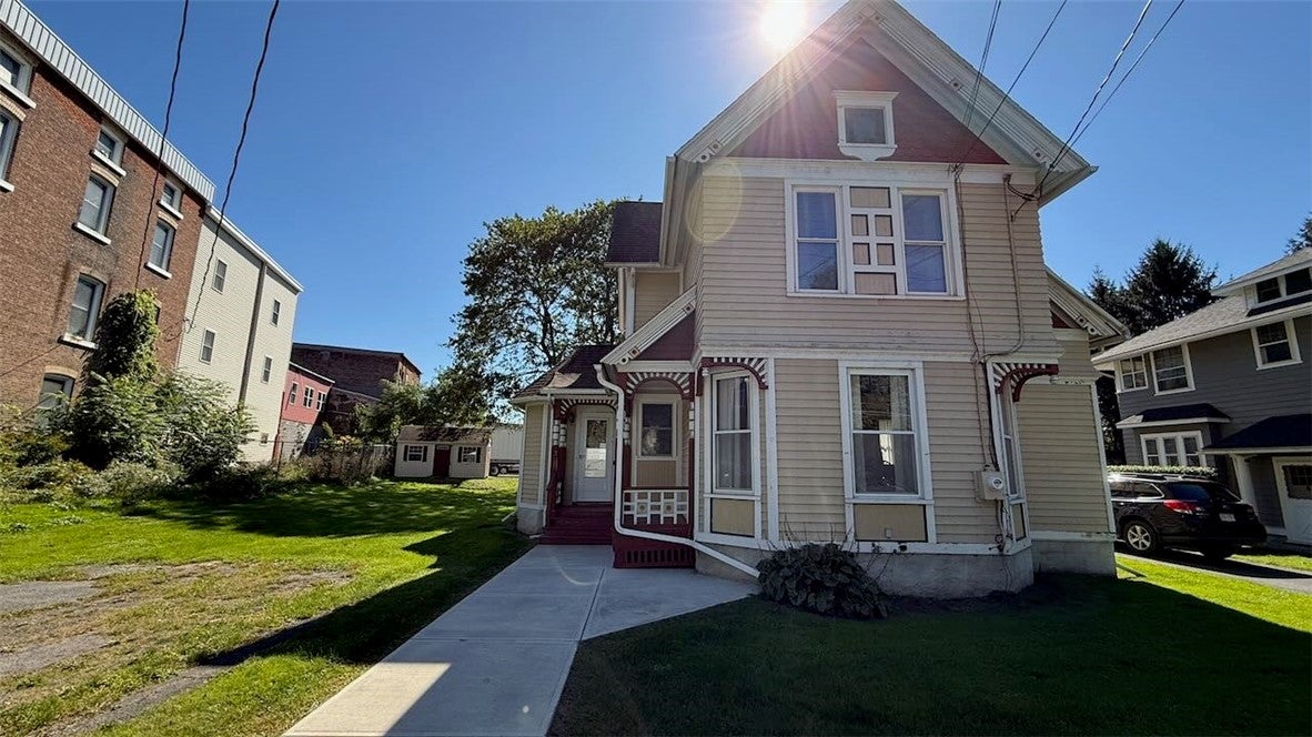 3 W Cayuga Street — photo