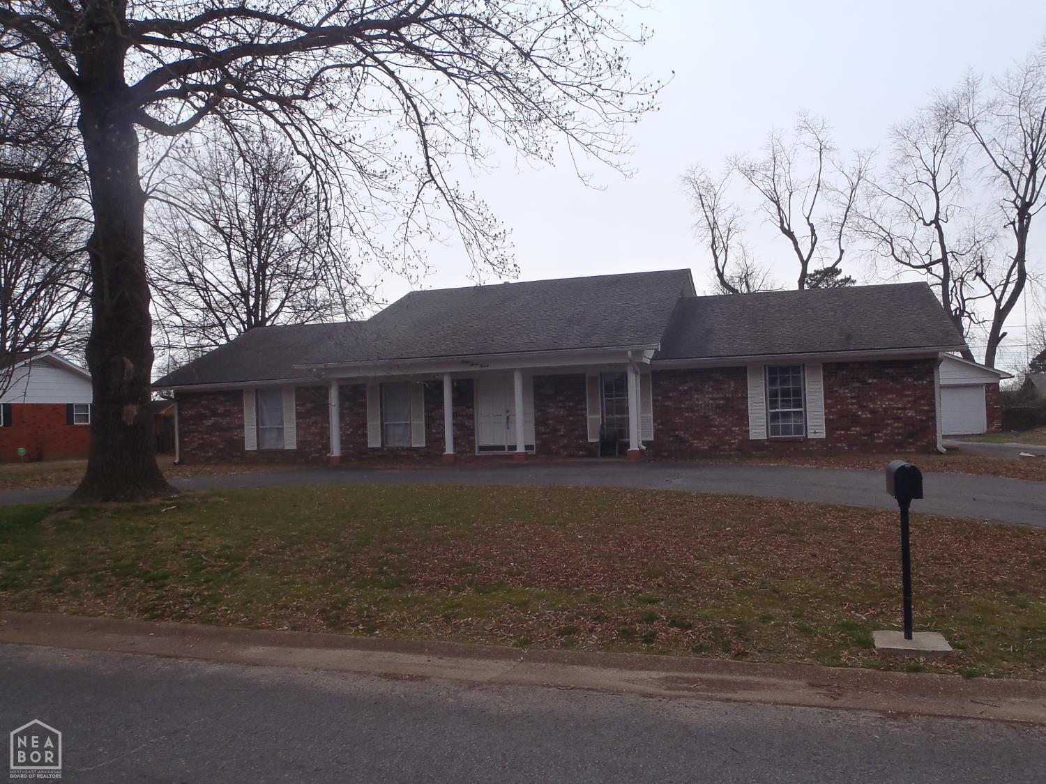 2712 Highland Drive — photo