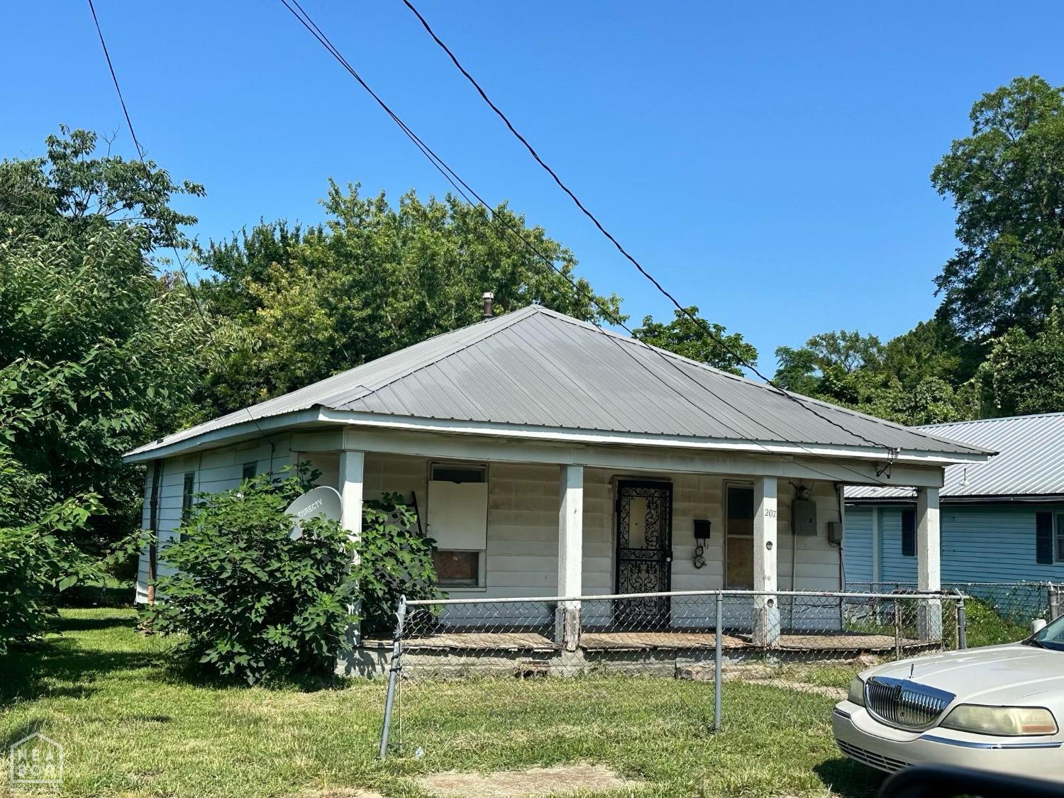 207 Miller Street — photo
