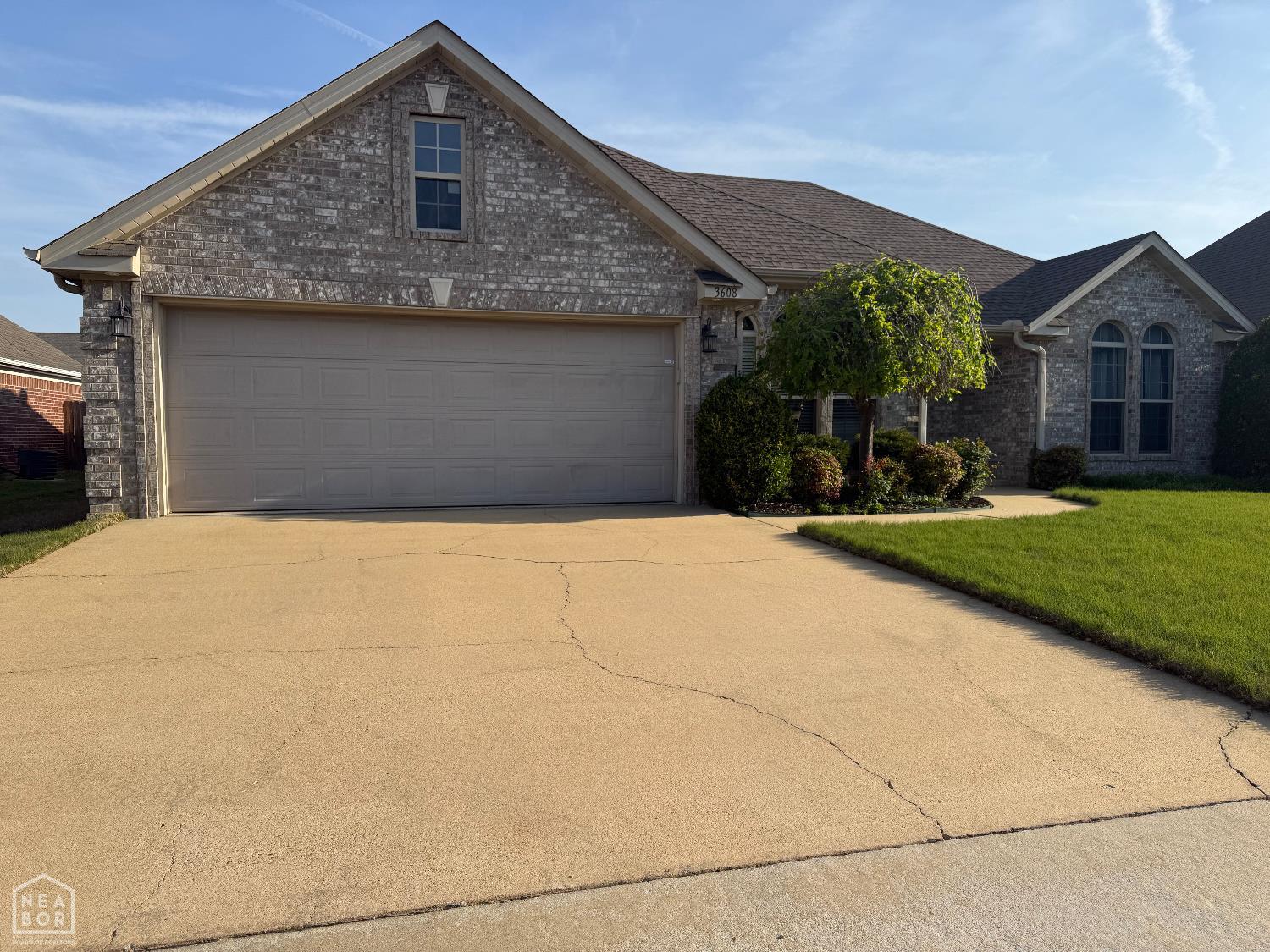 3608 RIDGEWAY CIR — photo 2