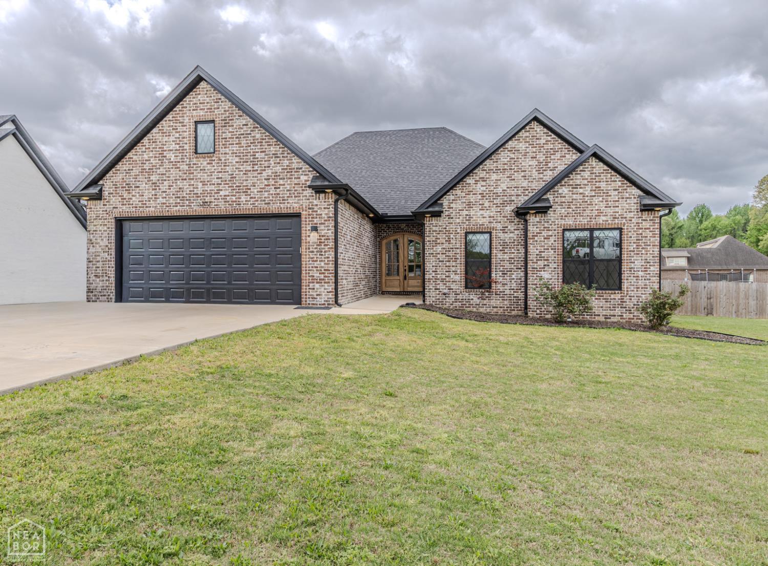 3202 Fairview Rd — photo