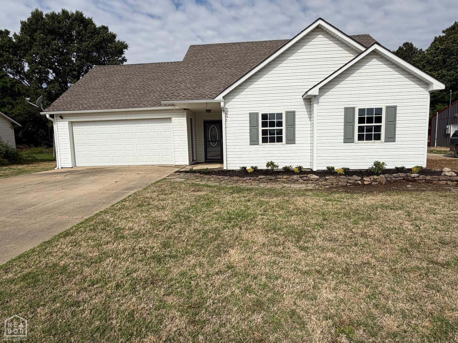 201 Woodland — photo