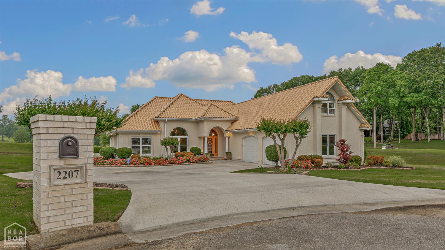 2207 Doral Cove — photo