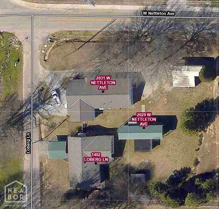 1402 Loberg Lane — photo