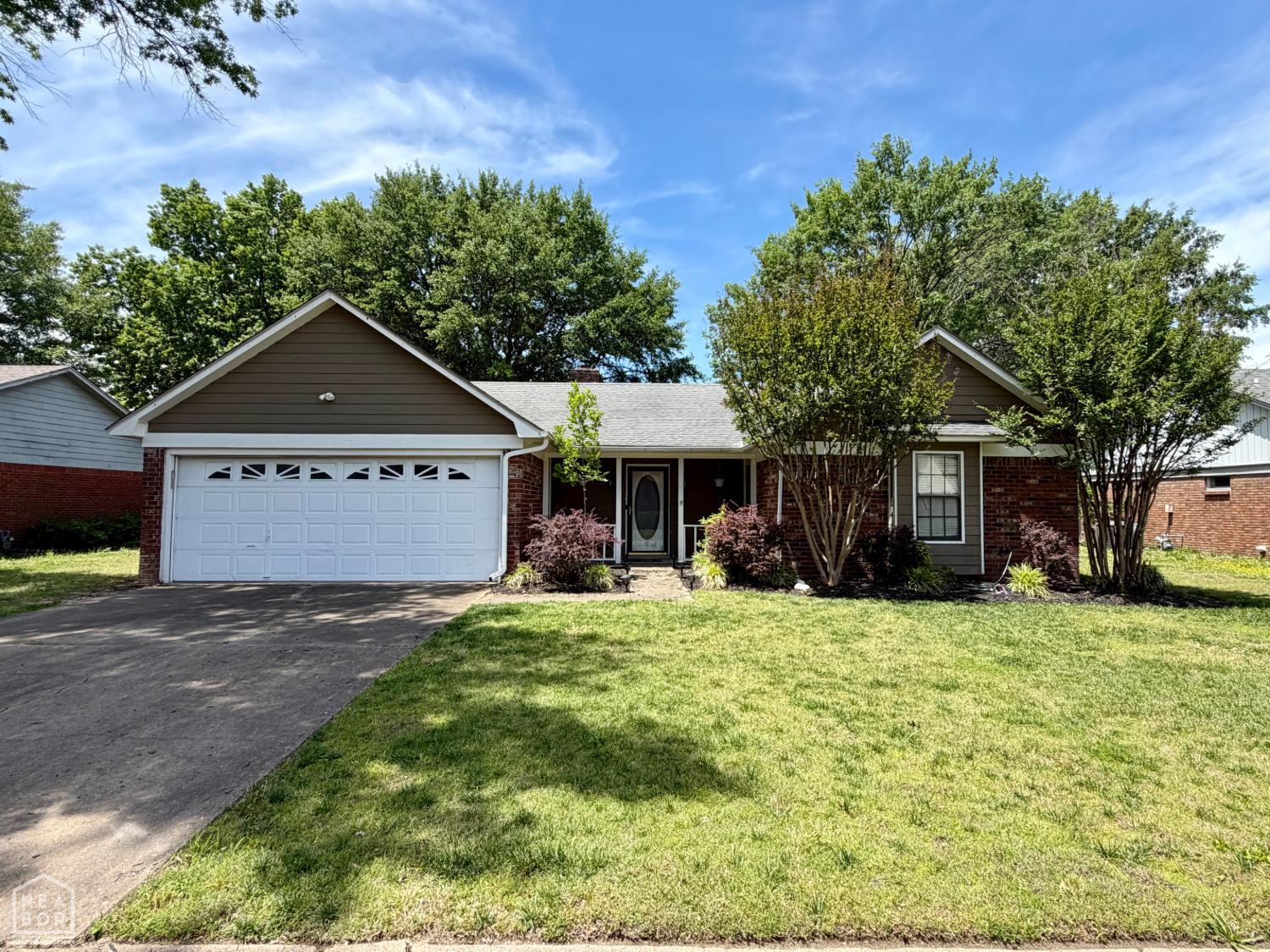 1206 Hickory Cr — photo