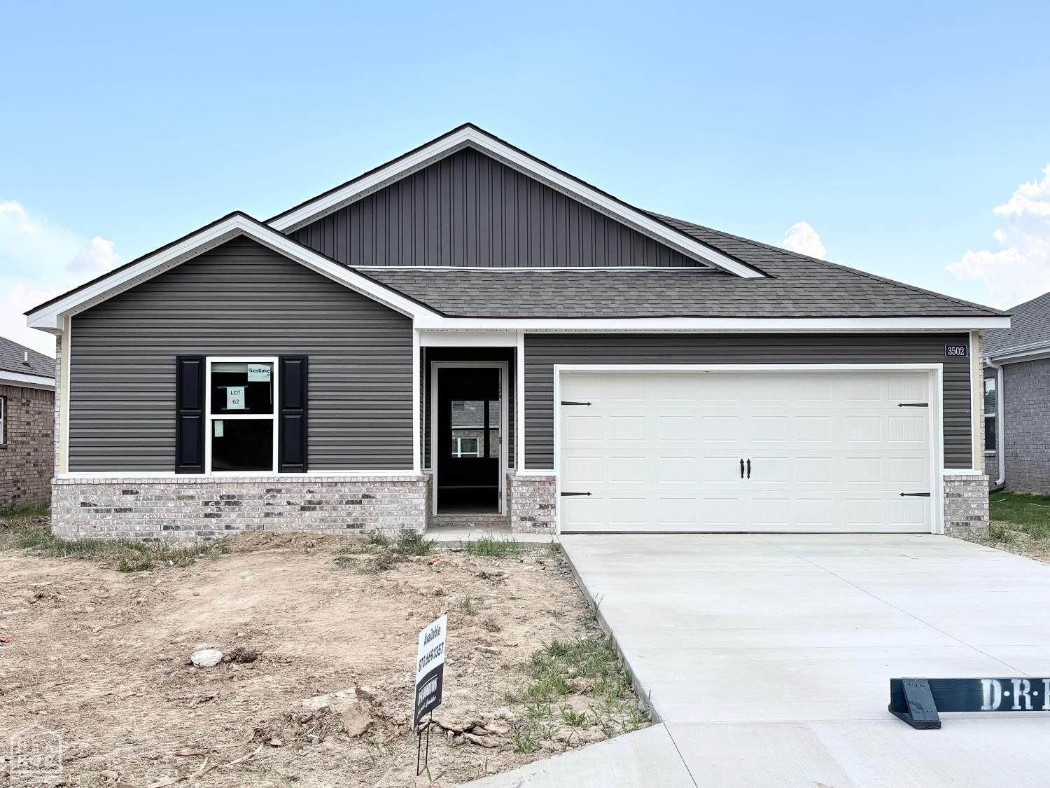 3502 Hawthorn Way — photo