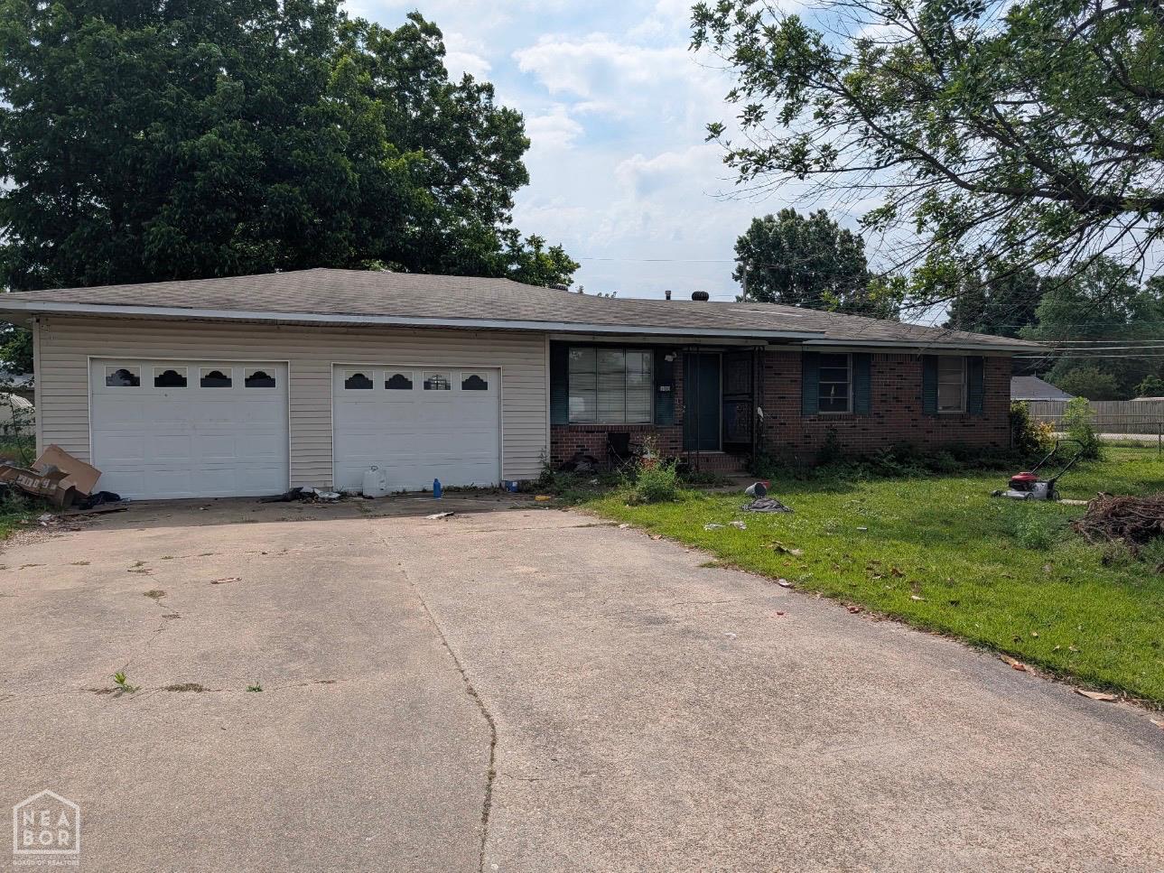100 N Magnolia Drive — photo