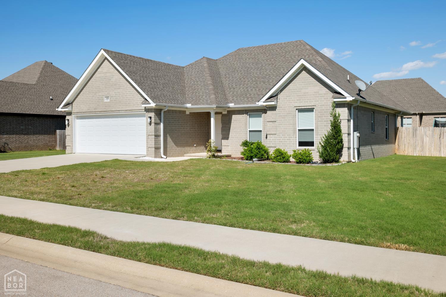 108 Delle Ln — photo